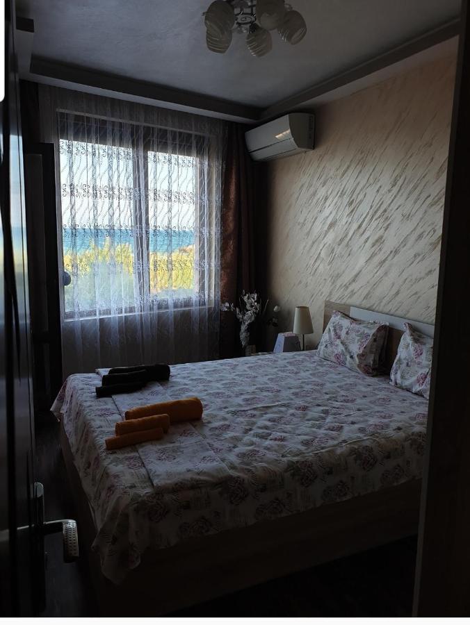 Sunshine Apartment Pomorie Bagian luar foto