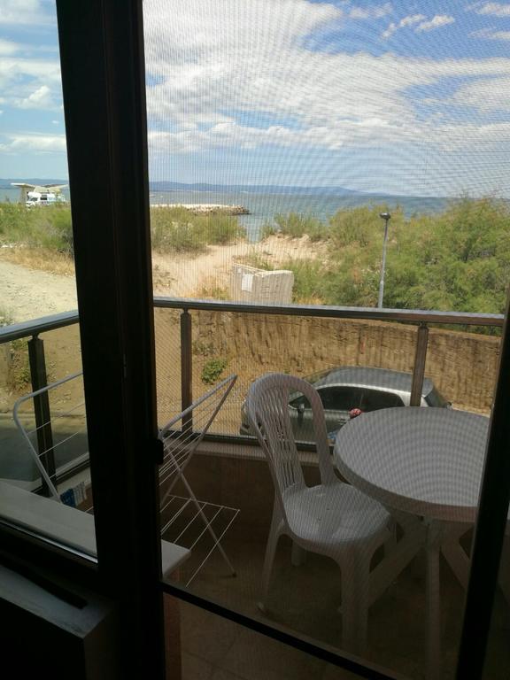 Sunshine Apartment Pomorie Bagian luar foto